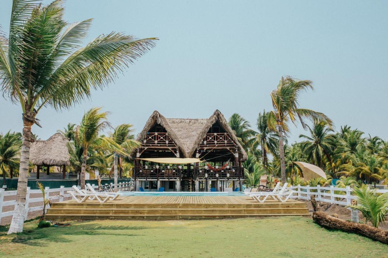 Los Olivos La Playa Hotel Y Restaurante Escuintla Bagian luar foto