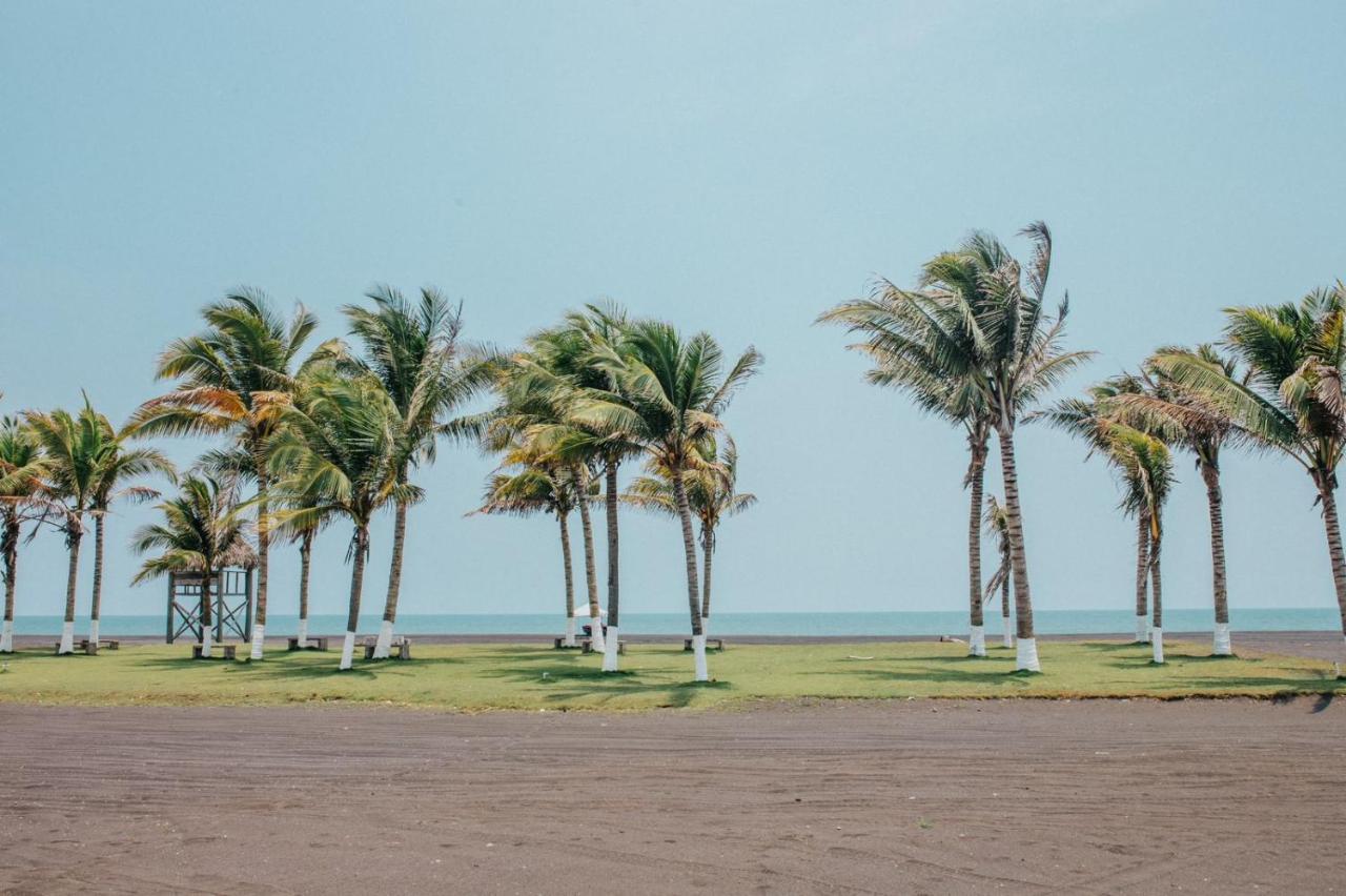 Los Olivos La Playa Hotel Y Restaurante Escuintla Bagian luar foto